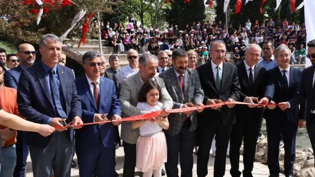 AÜB Tanıtım ve Tercih Fuarı, Fırat Üniversitesi Ev Sahipliğinde Elazığ'da Gerçekleştirildi