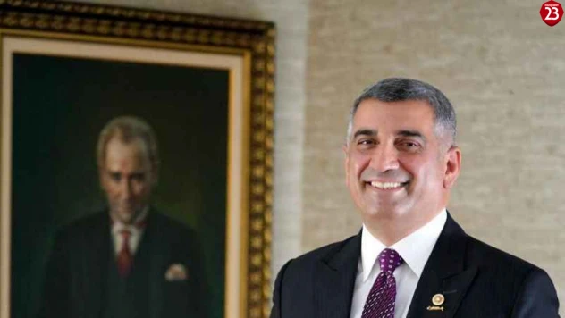 CHP 21. Olağanüstü Kurultayı: Gürsel Erol, Özgür Özel'e Oy Verdi