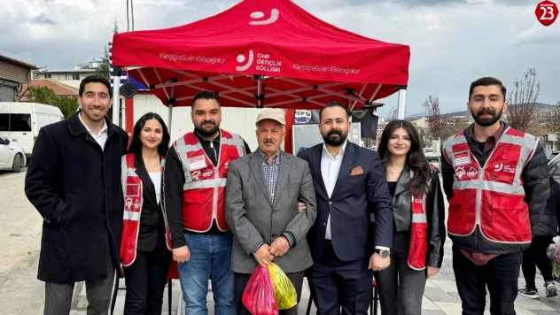 CHP Elazığ Gençlik Kolları'ndan Ekrem İmamoğlu İçin İmza Kampanyası
