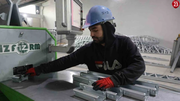 Elazığ'da Deprem Sonrası Kurulan Çelik Konstrüksiyon Fabrikası 20 Kişiye İstihdam Sağlıyor