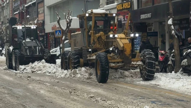 Elazığ Belediyesi Karla Mücadelede Vites Yükseltti