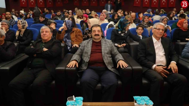 Elazığ'da Yeşilçam Rüzgarı: Belediye Korosundan Nostalji Dolu Konser