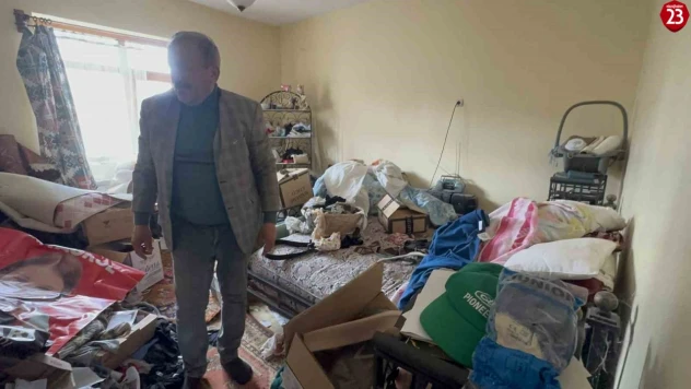 Elazığ'da 'çöp ev' ihbarı üzerine gidilen adres, 3 dil bilen emekli pilotun çıktı