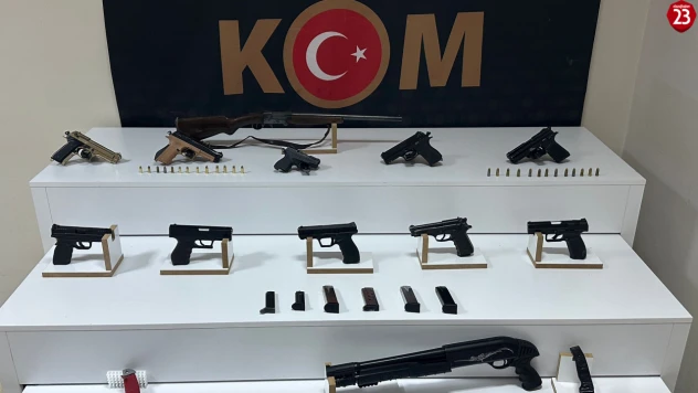 Elazığ'da 2 Suç Örgütü Çökertildi: 30 Gözaltı, Cephanelik Ele Geçti!