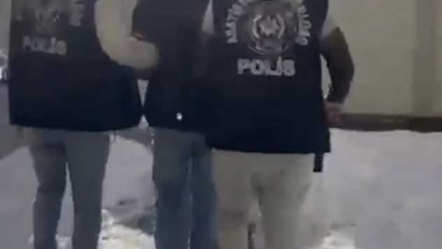 Elazığ'da 23 Yıl 5 Ay Hapisle Aranan Şahıs Kıskıvrak Yakalandı