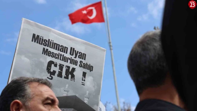 Elazığ'da, Filistin'de hayatını kaybedenler için gıyabi cenaze namazı