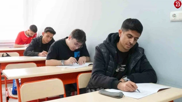Elazığ'da öğrencilere ücretsiz deneme sınavı