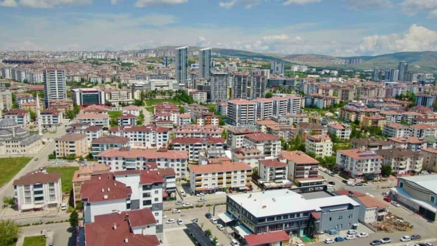 Elazığ'da Kira Fiyatları Düşecek mi? Cevabı Emlakçılar Oda Başkanı Verdi !