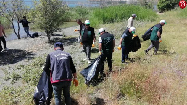 Elazığ'ın Gözbebeği Hazar Gölü'nde Örnek Temizlik Seferberliği