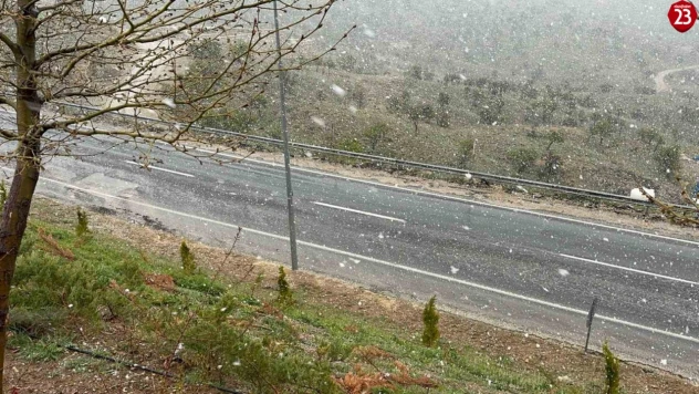 Elazığ'ın yüksek kesimlerinde kar yağışı başladı