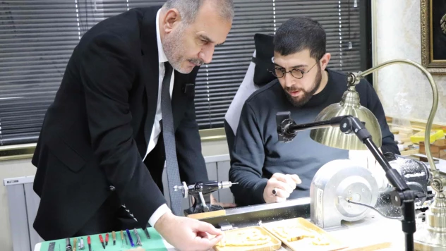 Elazığ TSO Başkanı Alan, Tespih Ustası Kiraz'ı Ziyaret Etti