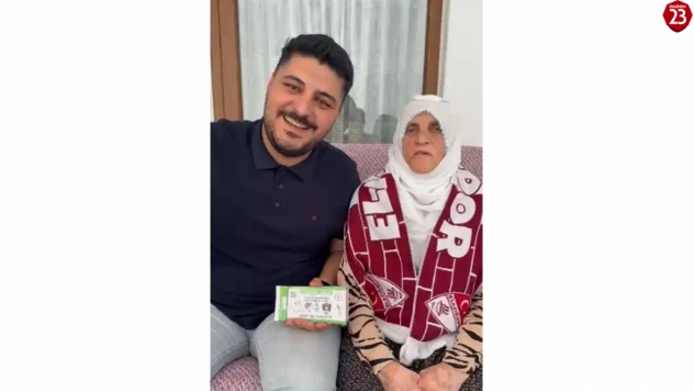 Elazığspor taraftarı Muhsine nine, taraftarlara 350 bilet dağıtacak