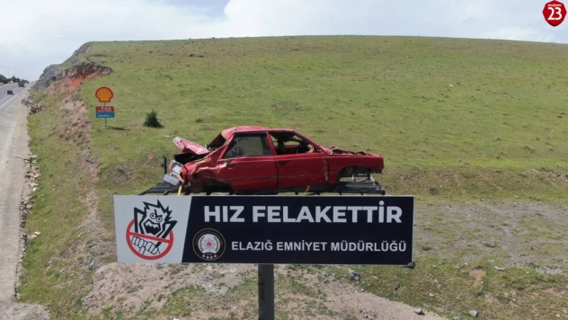 Elazığ'da 'Hız Felakettir' Uygulaması: Kaza Yapmış Araçla Canlı Farkındalık!
