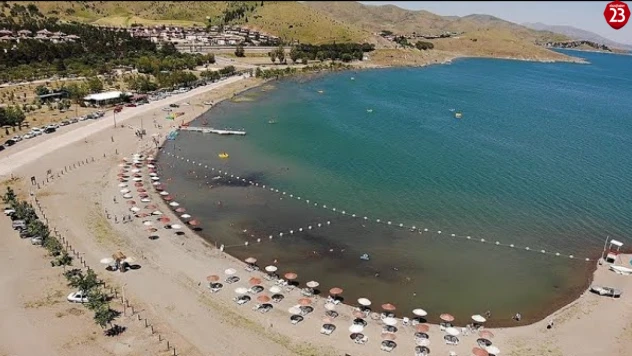 Hazar Gölü Kurban Bayramı Tatilinde Tatilcilerin Uğrak Noktası Oldu