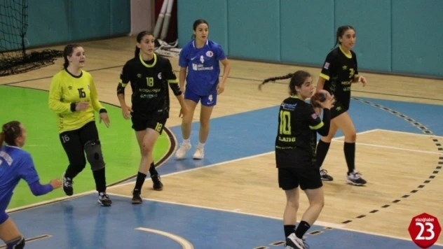 Kadınlar Hentbol Süper Ligi: Elazığ Sosyal Yardımlaşma: 24 - Anadolu Üniversitesi: 32