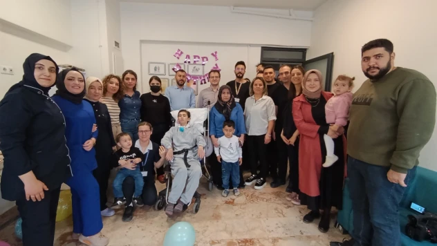 Palyatif Bakım Kliniğinde Büyük Başarı: Bilinci Kapalı Gelen Hasta Ayağa Kalktı