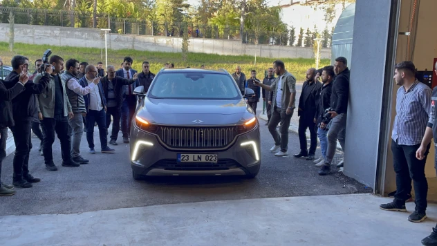 Türkiye'nin Yerli Otomobili TOGG Elazığ'da Tanıtıldı