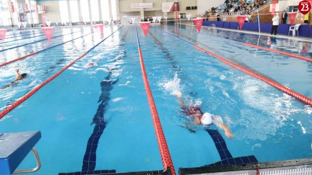 Elazığ'da Ulusal Gelişim Ligi Yüzme Müsabakaları Tamamlandı: 5 Şehirden 188 Sporcu Yarıştı