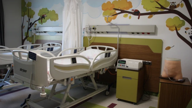 Elazığ Fethi Sekin Şehir Hastanesi'nde 'Çocuk Periton Diyalizi Ünitesi' Hizmete Açıldı