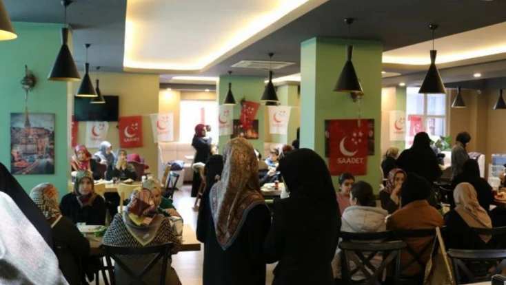 Saadet Partisi Kadın Kolları’ndan Öğretmenler Günü Programı: “Bir Ülkenin En Büyük Gücü İmanlı ve İnançlı Evlatlarıdır”