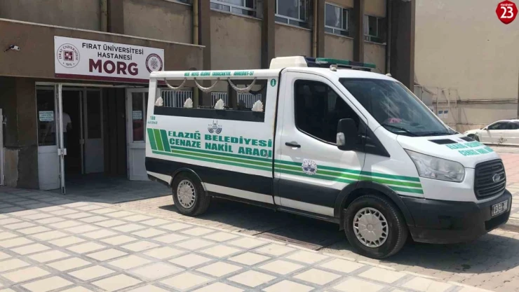 Elazığ'da Bir Kişi Cami'de Namaz Kılarken Kalp Krizi Geçirerek Hayatını Kaybetti