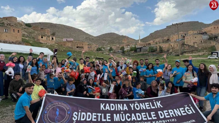 Çocuklar düzenlenen etkinlikte doyasıya eğlendi