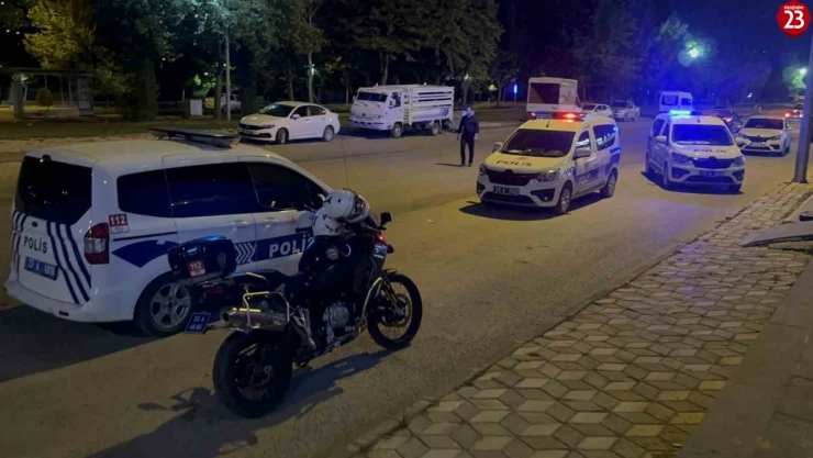 Düğünde iki aile arasında kavga: 3 yaralı