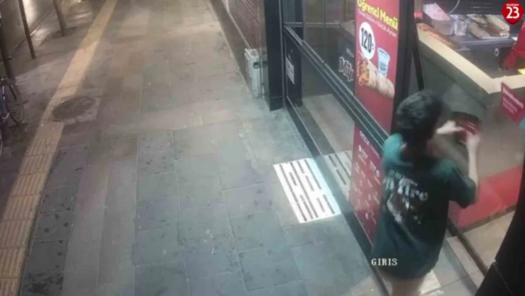 Dükkanın kapısını görmedi, kafasını çarptı