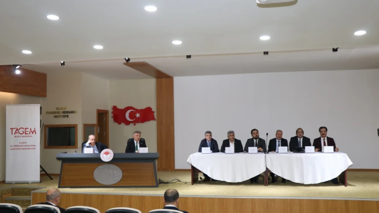 Elazığ, 'Alabalığın Başkenti'nde Sektör Buluşması: 7. Türkiye Su Ürünleri Seminerleri Elazığ'da Gerçekleştirildi