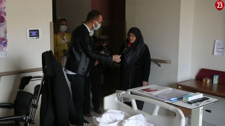 Elazığ Belediyesi Sağlıklı Yaşam Merkezinden Kanser Haftasında anlamlı ziyaret