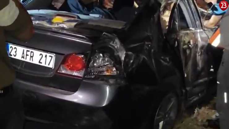 Elazığ-Bingöl Karayolunda Feci Kaza: 2 Kişi Hayatını Kaybetti, 3 Kişi Ağır Yaralandı