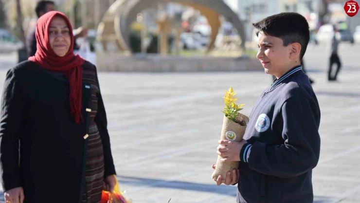 Elazığ'da 23 bin fidan dağıtıldı