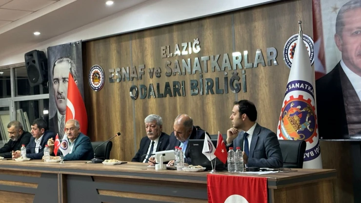 Elazığ'da Esnaflara 'Gıda Mevzuatı ve Etiket Okuryazarlığı' Eğitimi Verildi