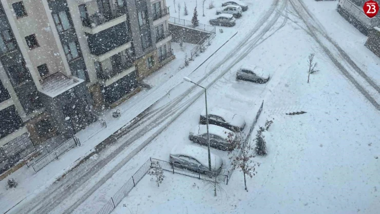 Elazığ'da Kar Yağışı Etkisini Sürdürüyor! Yüksek Kesimlerde Ulaşım Güçleşti