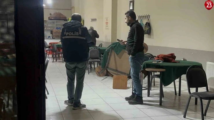 Elazığ'da kıraathaneye silahlı saldırı: 2 yaralı