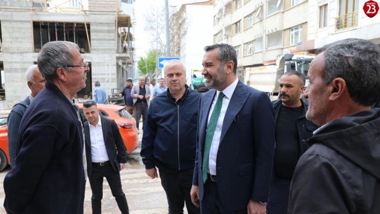 Elazığ'da Namık Çitçi Caddesi Yenileniyor: Başkan Şerifoğulları Üstyapı Çalışmalarını İnceledi