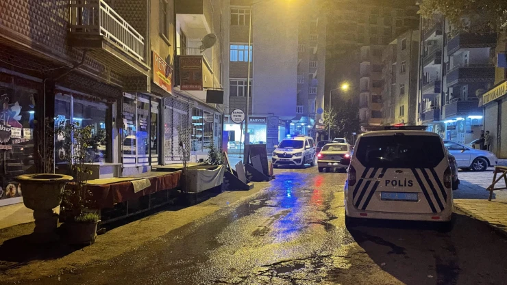 Elazığ'da Silahlı Kavgada 2 Kişi Yaralandı