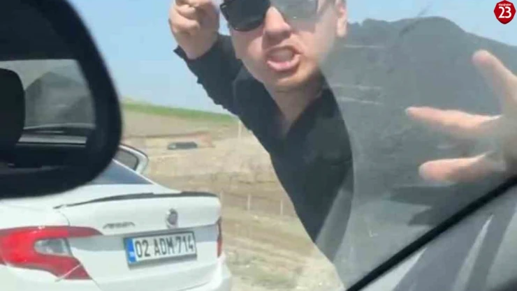 Elazığ'da sürücünün saldırıya uğradığı anlar kamerada