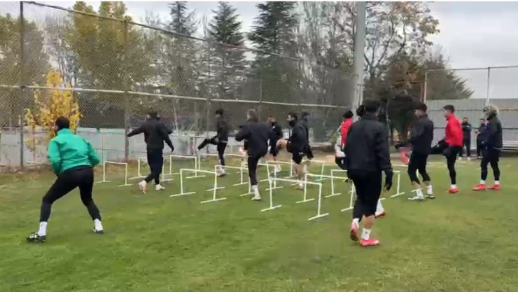 Elazığspor, Beykoz Anadoluspor Maçı Hazırlıklarını Sürdürüyor