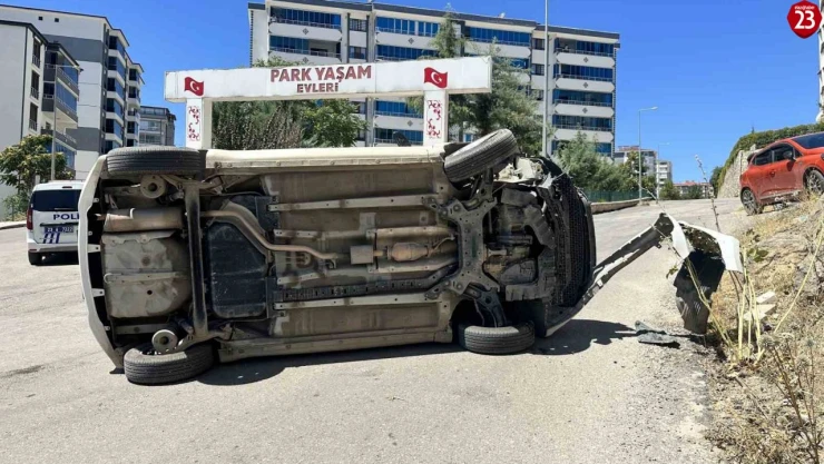 Emniyet kemeri taktı burnu bile kanamadı