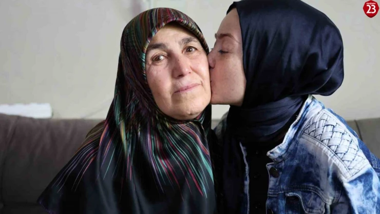 Fedakar anne, böbreğini vererek kızını yeniden hayata bağladı