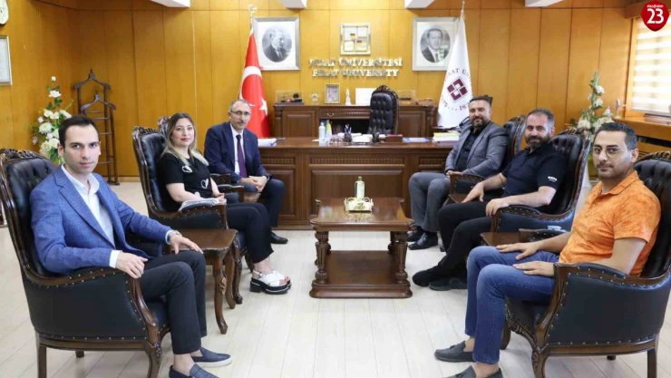 FHGC yönetimi, Rektör Göktaş ile bir araya geldi