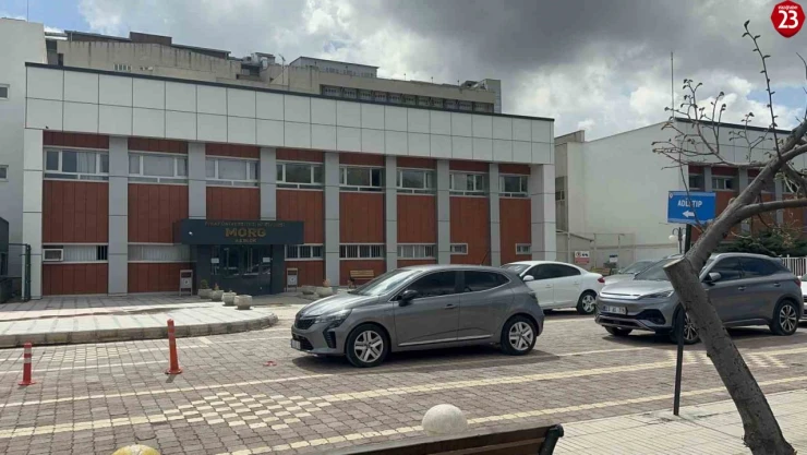 Kardeşinin ve kızının mezarını ziyaret eden kadın, bir gün sonra hayatını kaybetti