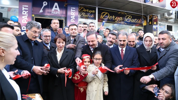 Yavuz Ağıralioğlu'na Elazığ'da Büyük İlgi: 'Türkiye'yi Ayağa Kaldıracak Kadrolarla Geliyoruz'