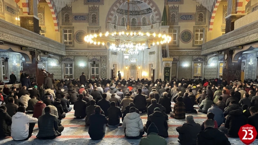 Berat Kandili Elazığ'da Dualarla İdrak Edildi