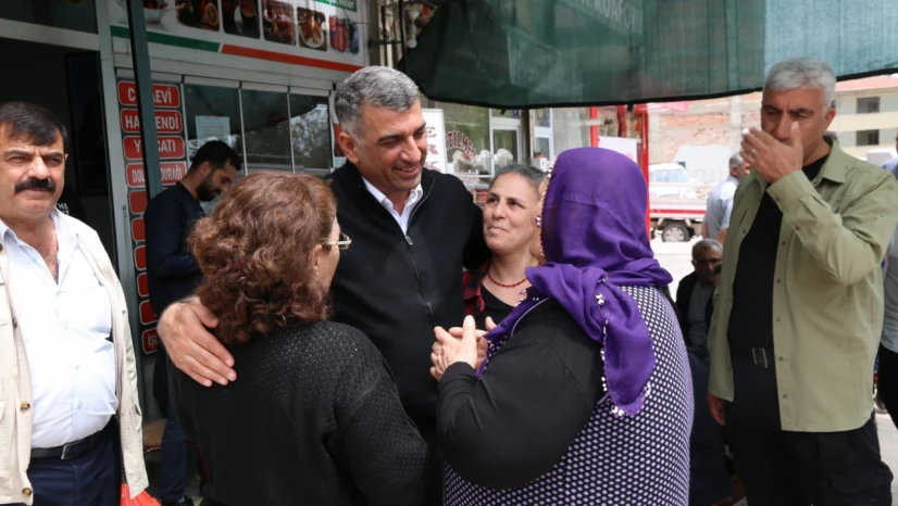 CHP'li Gürsel Erol Pazarda Vatandaş ve Esnafı Dinledi