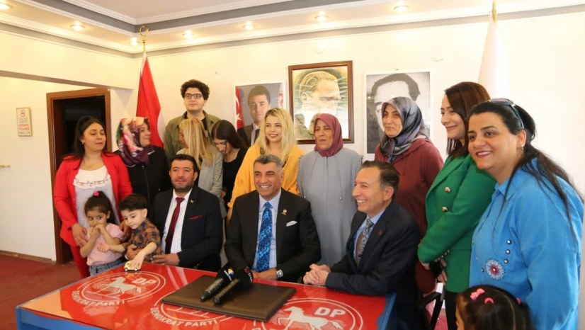 CHP Milletvekili Erol, Demokrat Parti Elazığ İl Başkanlığı'nı Ziyaret Etti