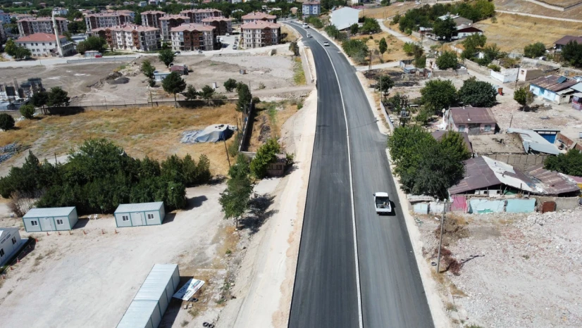 Elazığ Belediyesi, Beyyurdu Yoluna Sıfır Asfalt Serimi Gerçekleştirdi