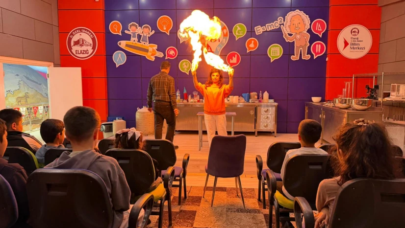 Elazığ'da Öğrencilere Bilimle Gelecek Eğitimi