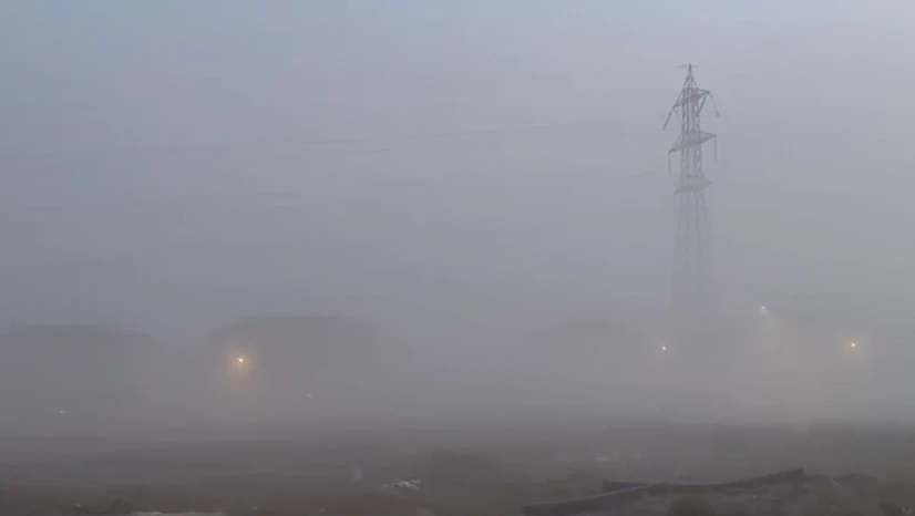 Elazığ'da Yoğun Sis: Görüş Mesafesi 5 Metreye Kadar Düştü